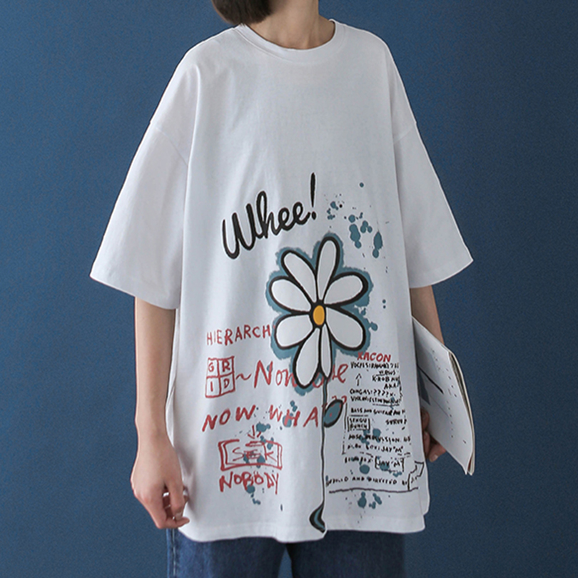 >Women’s graphic printed loose crewneck oversized t shirt